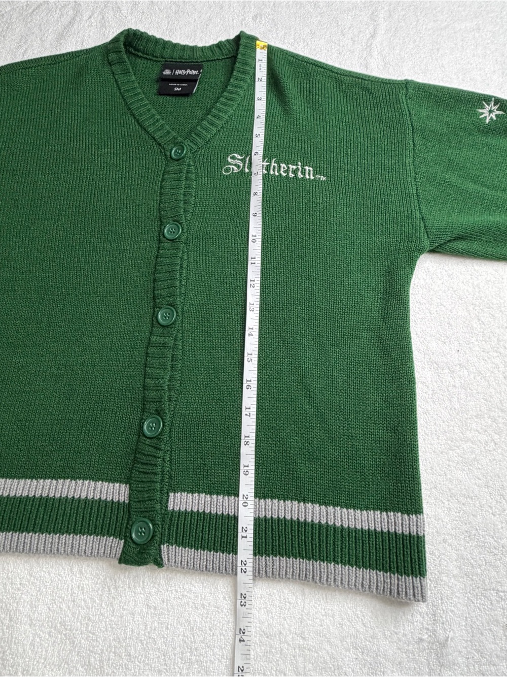 Harry Potter Green Slytherin V-Neck Button Cardigan Sweater Size Small - Picture 12 of 16